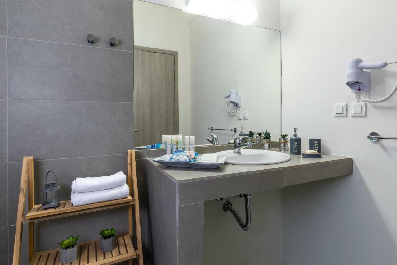 Rose Central Master Bedroom Apartment Rhodes City Bagian luar foto
